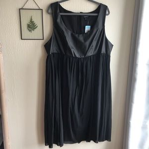 Cool faux leather fit n flare dress 🖤